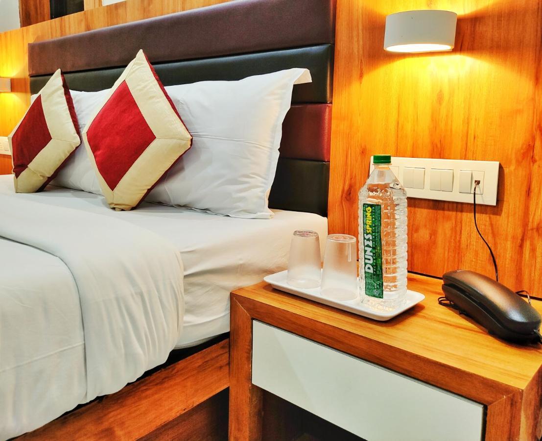 Gateway Suites Mumbai Bagian luar foto